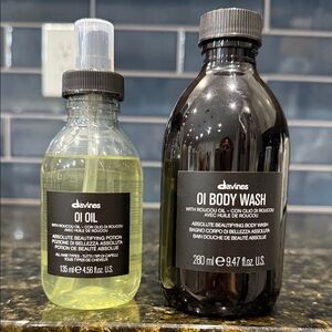 Davines OI Body Wash and Oil Set